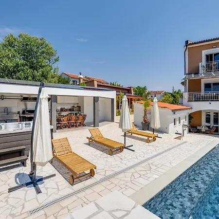 Apartment With Heated Pool, Jacuzzi, Near - By Traveler Tourist Agency Krk - Id 2682